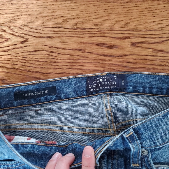 Lucky Jeans - Picture 2 of 2